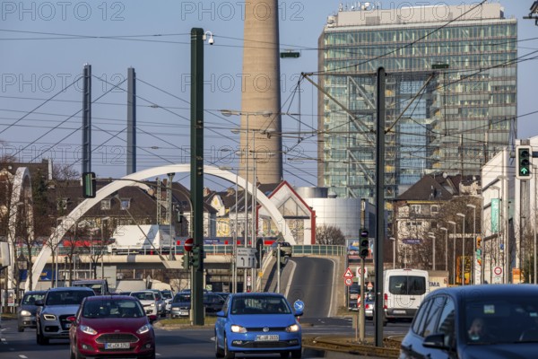 Düsseldorf, Völklinger Straße, federal road B1, city centre traffic, flyover bridge to the city