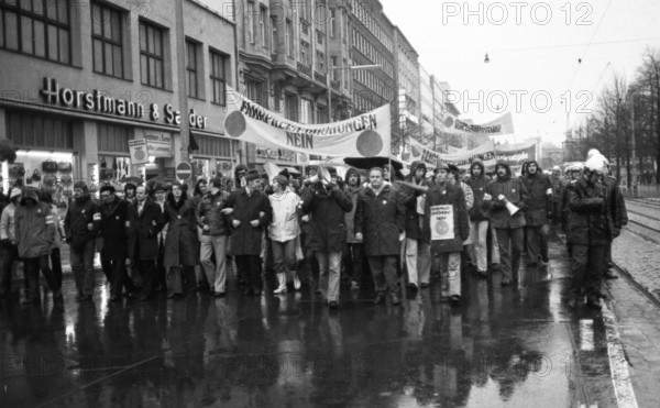 Demonstrations from 1-5 April 1975 in the centre of Hanover, which became traditional under the