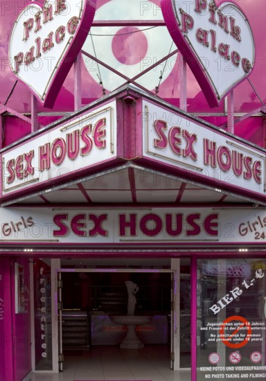 Pink Palace, Sex House, Reeperbahn, St. Pauli, Hamburg, Germany, Europe