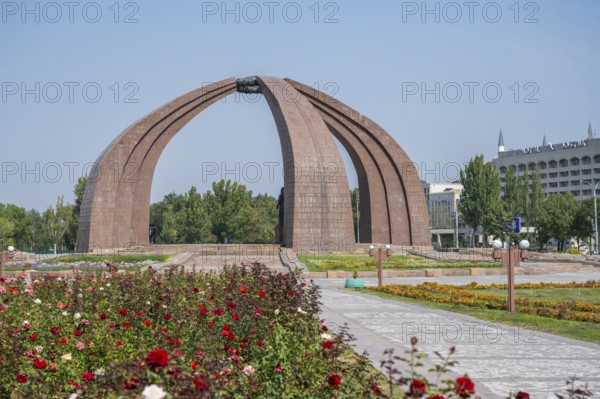 Victory Monument, Victory Square, Bishkek, Kyrgyzstan, Asia