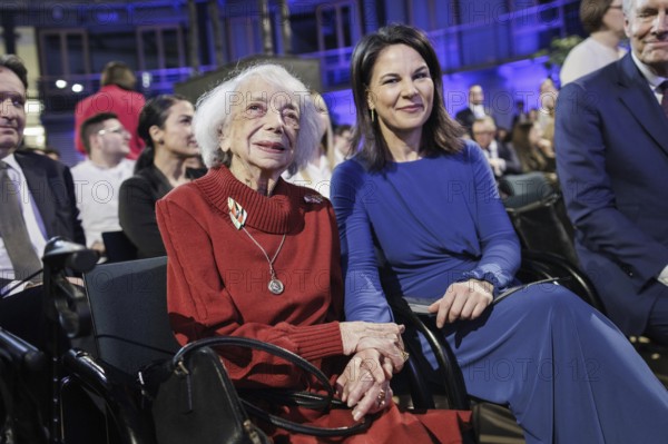 Margot Friedländer, Holocaust survivor, and Annalena Bärbock (Alliance 90/The Greens), Federal