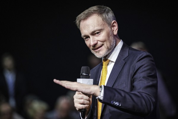 Citizens' dialogue tour of the Federal Ministry of Finance NOW In dialogue with Christian Lindner,
