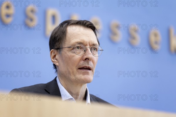 Karl Lauterbach (SPD), Federal Minister of Health, recorded during the press conference on the