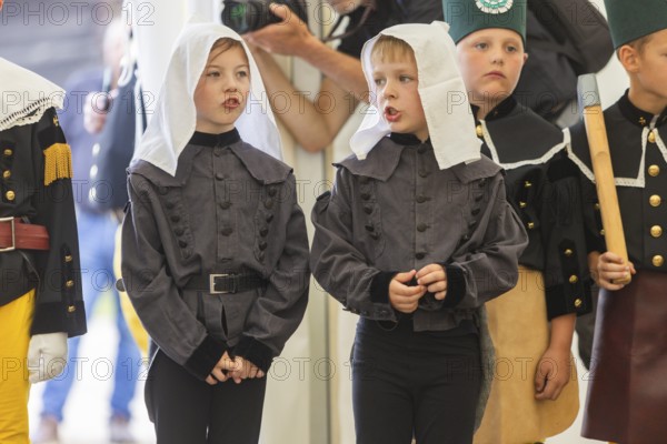 Minister President Michael Kretschmer visits Schneeberg on the occasion of the Mountain Dispute Day