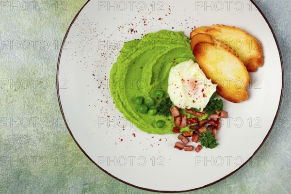 Mashed peas, with boiled egg, fried bacon, toast, baguette, breakfast, homemade, no people