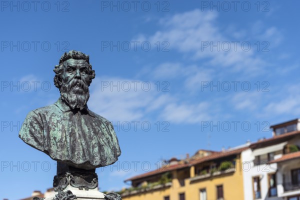 Benvenuto Cellini bust on the Ponte Vecchio, monument, sculpture, culture, Florence, Italy, Europe