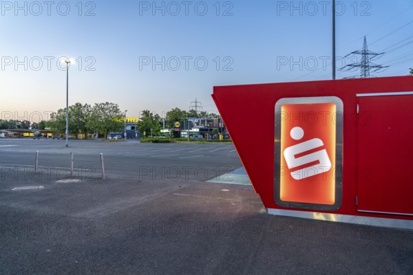 New ATM on the site of a shopping centre in Mülheim-Dümpten, free-standing, should be blast-proof,