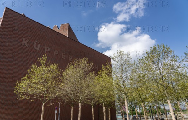 The inner harbour, in Duisburg, Küppersmühle building, MKM Museum Küppersmühle for Modern Art, new