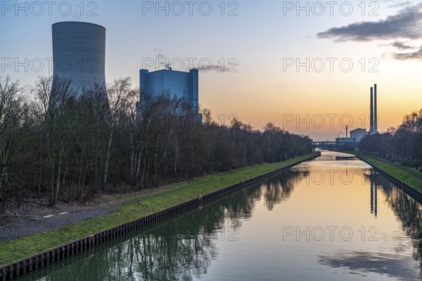 The Datteln 4 hard coal-fired power plant, operated by Uniper, on the Dormtund-Ems Canal, which is