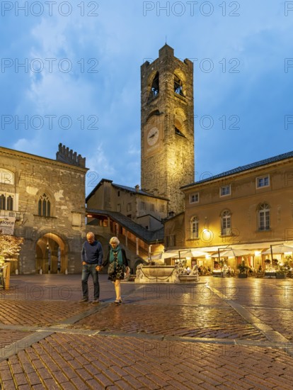Campanone Tower, Piazza Vecchia, Citta alta, Bergamo, Italy, Europe
