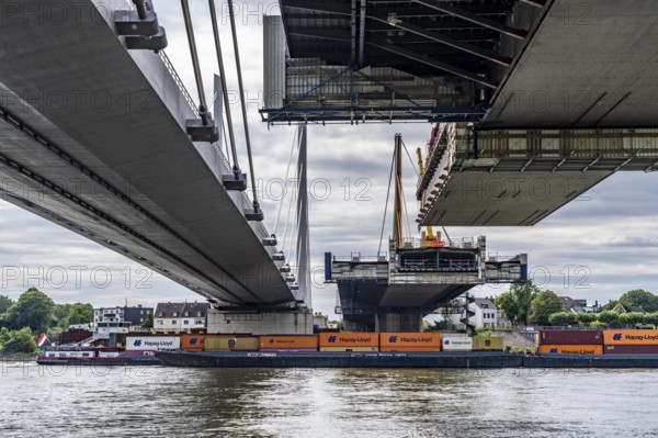 Demolition of the old A40 Rhine bridge Neuenkamp, next to it the first part of the new motorway