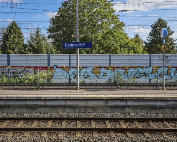 Bottrop, North Rhine-Westphalia, Germany, Bottrop main station, Bottrop main station sign, railway