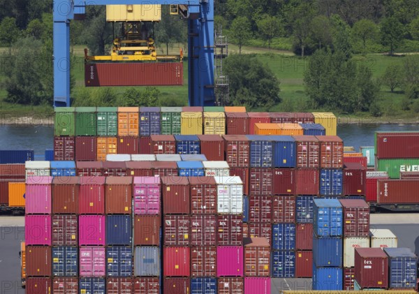 Duisburg, Ruhr area, North Rhine-Westphalia, Germany, container terminal in the port of Duisburg on