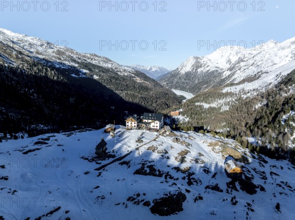 Zufallhütte in Val Martello, snow-covered mountain landscape, Ortler group, Trento, Italy, Europe