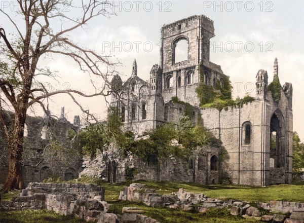 Kirkstall Abbey, ruin of a Cistercian abbey in the northern English city of Leeds in the county of