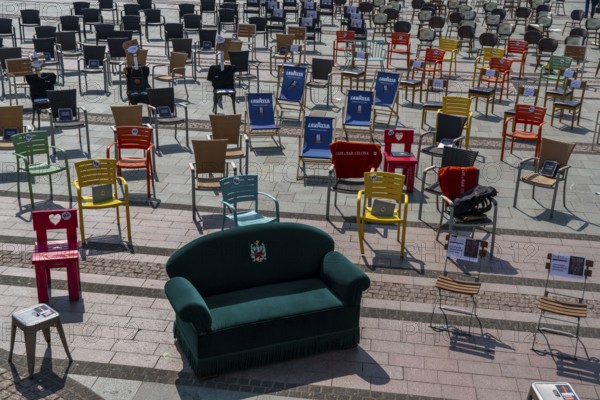 Campaign 1, 000 empty chairs, with which restaurateurs, nationwide, want to draw attention to the