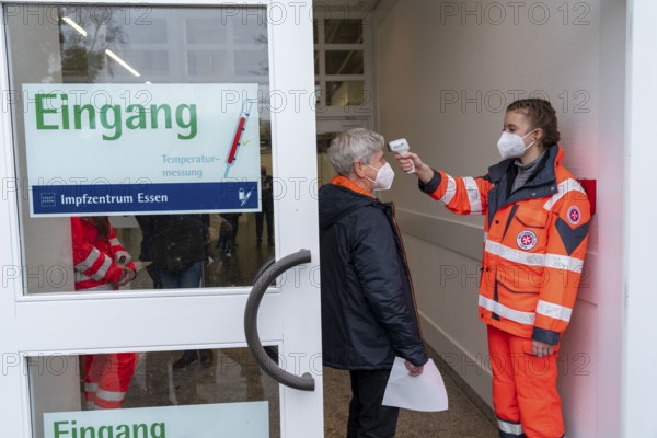 Entrance area with fever measurement, test run in the vaccination centre for the corona