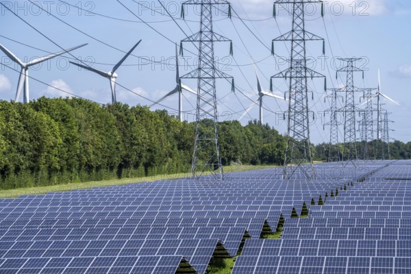 High-voltage power line route, the space underneath is used for a solar park over 5 km long, behind