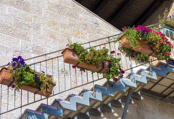 Israel, Jerusalem old narrow streets of Nahlaot historic neighborhood with many small synagogues,