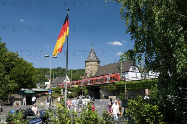 Europe, Germany, Rhineland-Palatinate, Linz, Rhine, View of railway line at Rheintor, Linz,