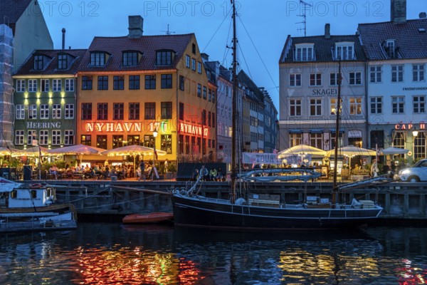 Nyhavn, in the Frederiksstaden district, in the evening, harbour district with houses over 300