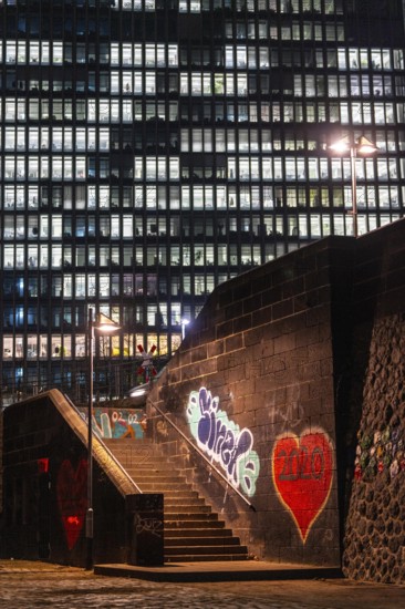Stairs from the banks of the Main, Weseler Werft to Eyssenstraße at the building of the European
