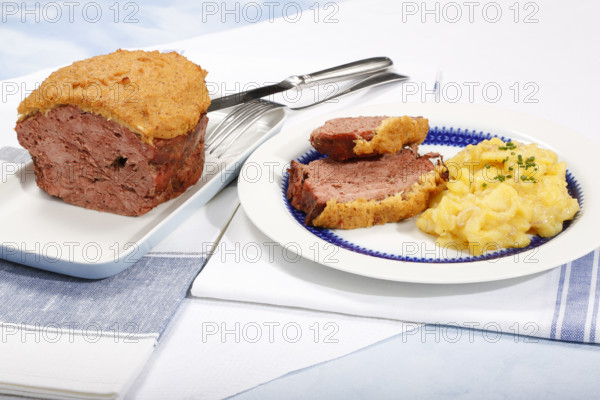 Swabian cuisine, Stuttgarter Leberkäs in a horseradish-mustard coating, Swabian potato salad,