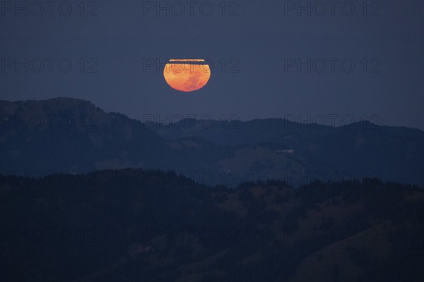 Super moon over the Allgäu Alps, Bavaria, Germany, Europe