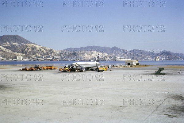 BOAC British Overseas Airways Corporation, De Havilland 106 Comet 4 jet aircraft, G APDC, at Kai