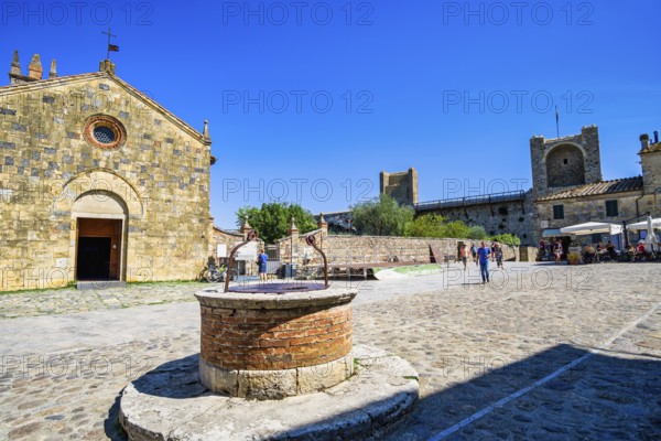 Church of Santa Maria Assunta, Monteriggioni, Tuscany, Italy, Europe