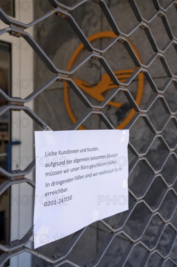 Effects of the coronavirus pandemic in Germany, Essen, closed travel agency