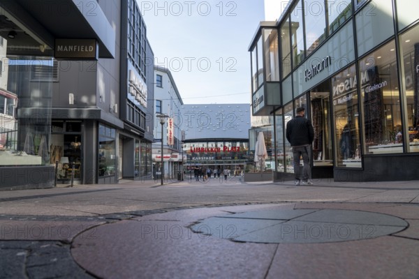 Effects of the coronavirus pandemic in Germany, Essen, empty shopping street, Limbecker Straße