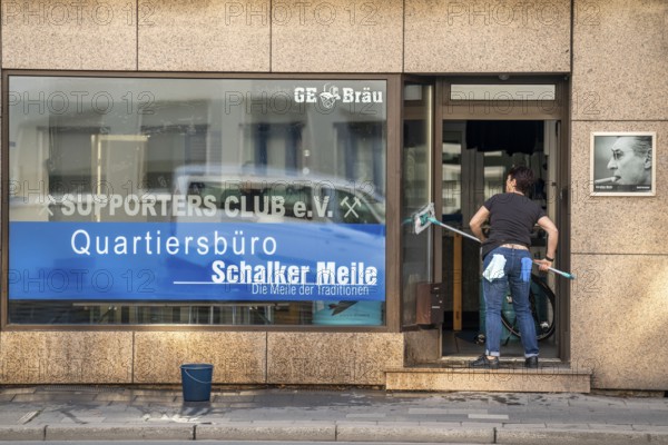The Schalker Meile, mile of tradition, Kurt-Schumacher-Straße in Gelsenkirchen-Schalke, spring