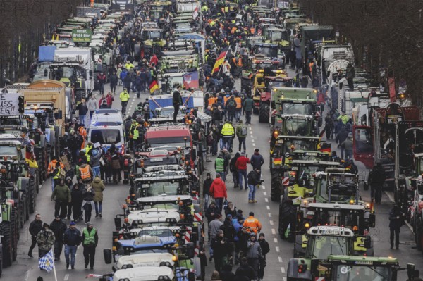Road blockades, taken as part of the farmers' protests in Berlin, 15 January 2024. 10, 000