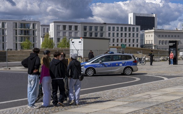 Traffic control, police officers of the motorised traffic squadron, Berlin, Germany, Europe