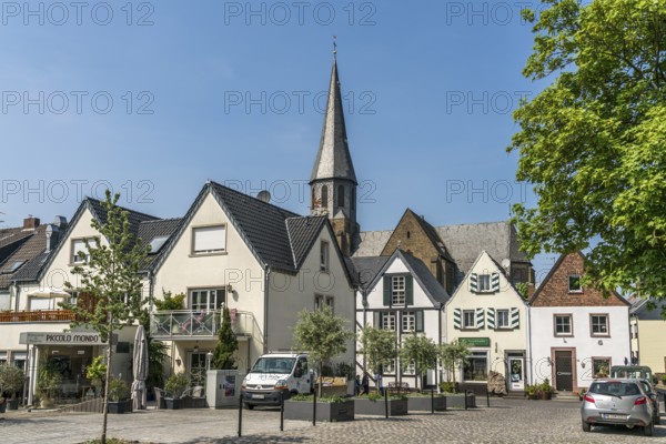 Town of Zons with St Martinus parish church, Dormagen, Lower Rhine, North Rhine-Westphalia,