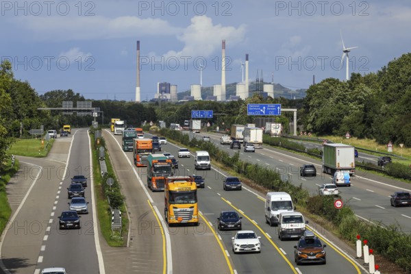 Bottrop, Ruhr area, North Rhine-Westphalia, Germany, rush hour traffic, many lorries driving on the
