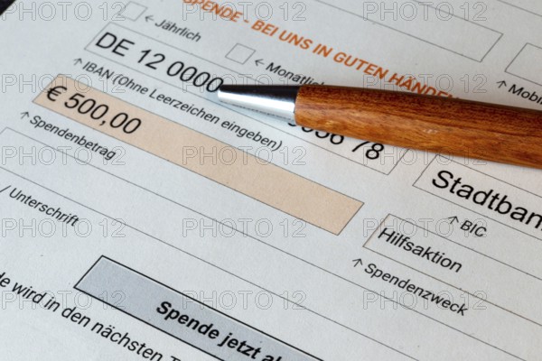 Symbol image donation: Close-up of a donation form