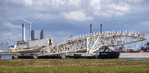Bumblebee barge, with the Stinger boom, which is part of the world's largest deep-sea pipelay