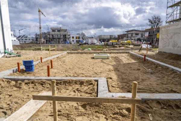 New development district, around 140 detached and semi-detached villas being built in the south of