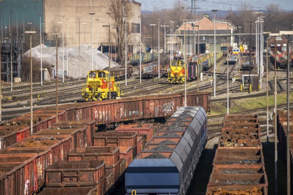 Metal scrap delivery, by rail, to HKM, Hüttenwerke Krupp-Mannesmann in Duisburg-Hüttenheim, they