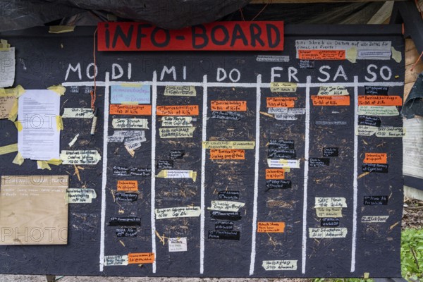 Camp of climate activists in the rest of the village of Lützerath, the last place to be excavated
