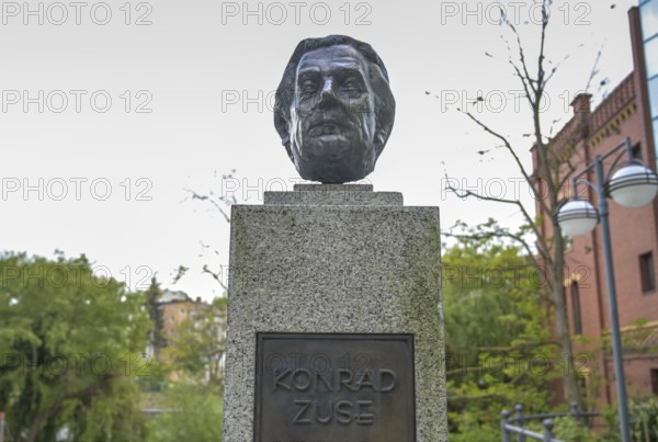 Bust of Konrad Zuse, Street of Remembrance, Spreebogen, Moabit, Mitte, Berlin, Germany, Europe