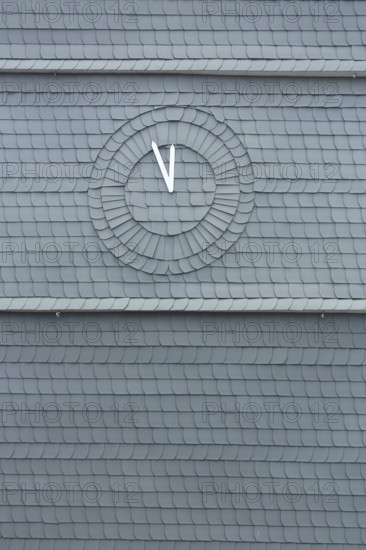 Slate wall with time, five minutes to twelve, symbol, time, clock, clock hand, grey, white,