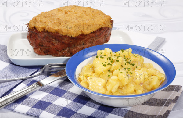 Swabian cuisine, Stuttgarter Leberkäs in a horseradish-mustard coating, Swabian potato salad,