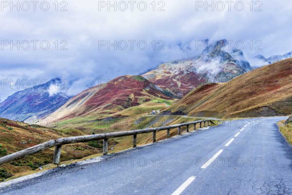 France, region Auvergne-Rhône-Alpes, Savoier Alps, Departement Savoie, view of road to pass Col de