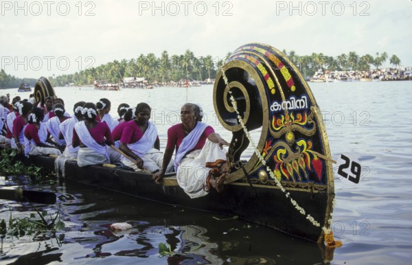Women Participants, Boat Race Festivals, Nehru Boat Race, Snake Boat Race, Allappuzha, Kerala,