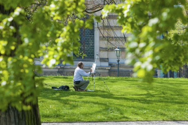 Plainair in the spring-like Brühl's Garden on the Brühl's Terrace. The symbiosis of culture,