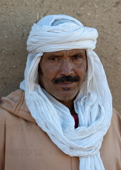 Morocco, camel driver, Berber, Erg Chebbi desert, dunes, Africa
