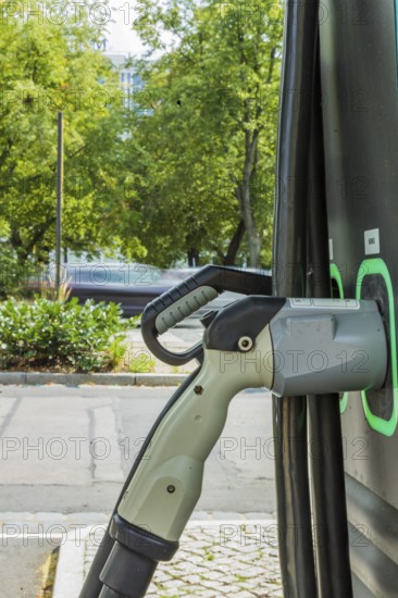 MOBI bundles the urban and environmentally friendly mobility options of trams, buses, rental bikes